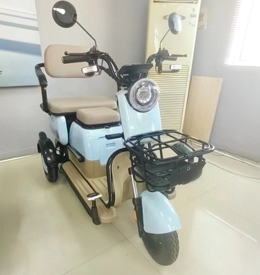48V 반 폐쇄형 미니 전기 삼륜자동차 휴대용 전기 차량의 최대 속도 30-50Km/h